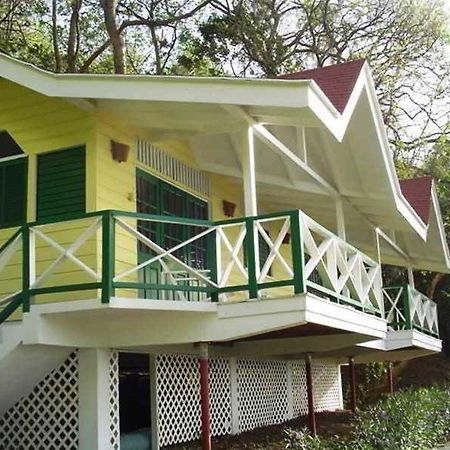 Speyside Inn Exterior photo